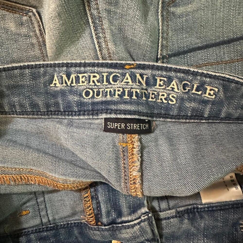American Eagle 2016 Double Button Mid Rise Mini Shorts - Picture 4 of 6